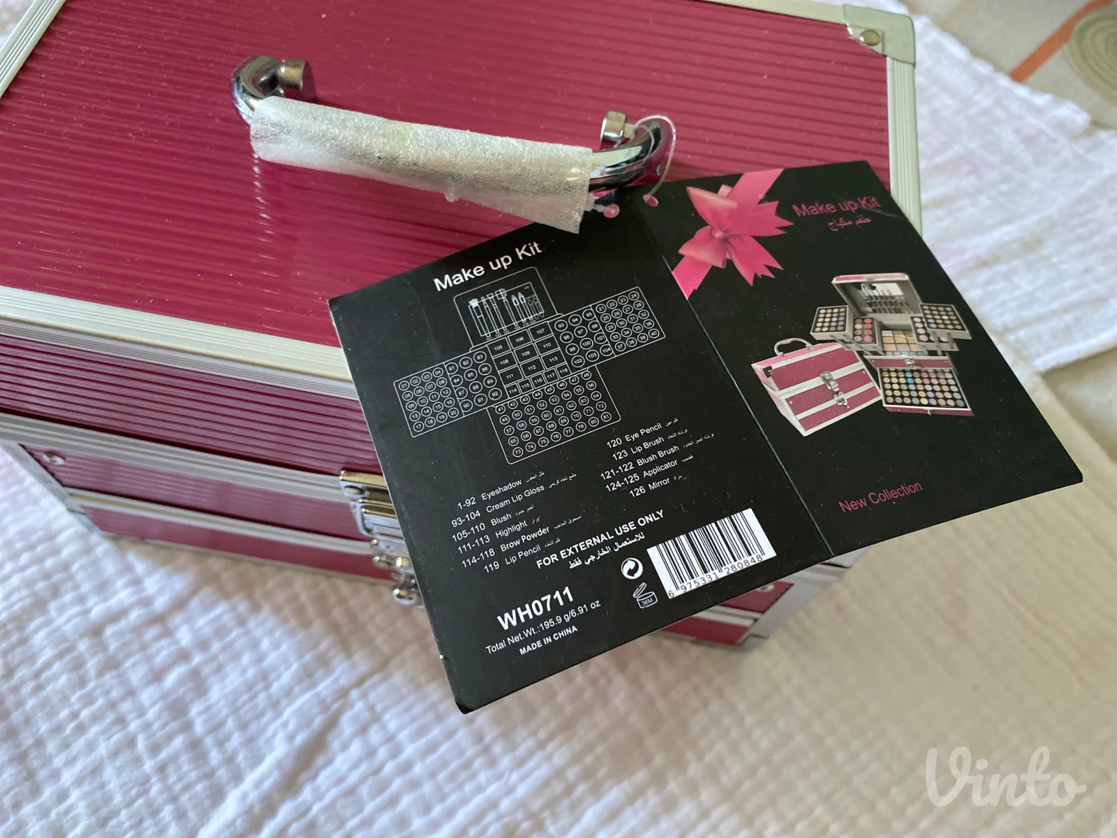 Nov kofer sa sminkom i cetkicama Make Up Kit