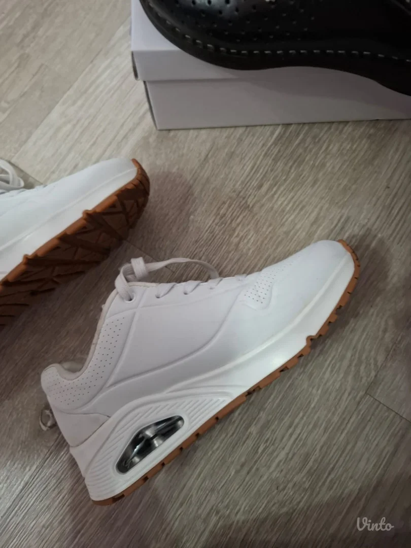 Skechers zenske patike u odlicnom stanju
