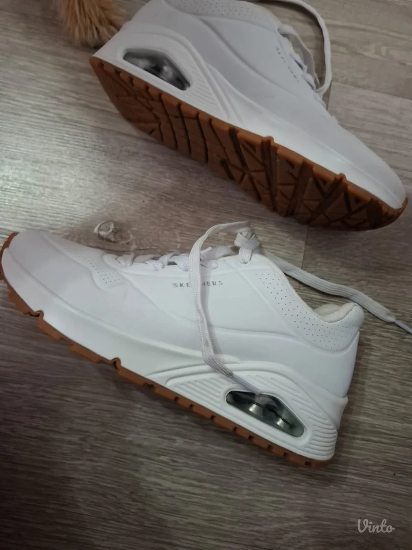 Skechers zenske patike u odlicnom stanju