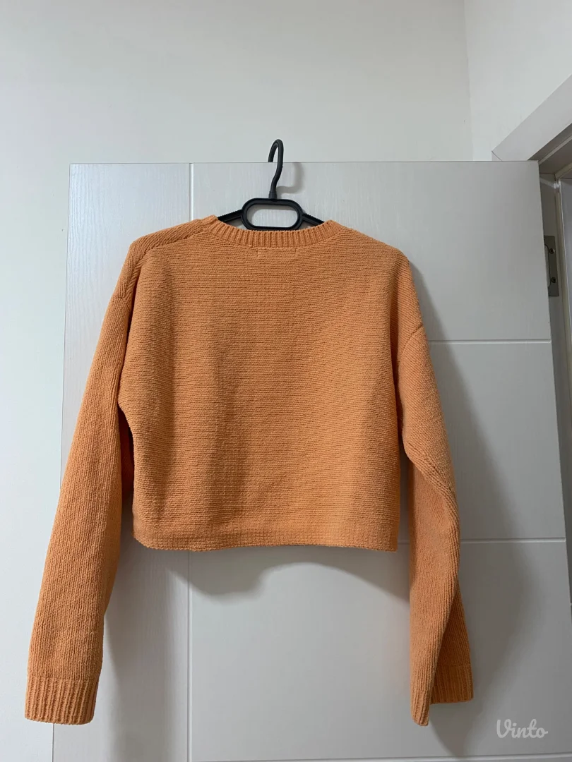 Bershka kratki dzemper