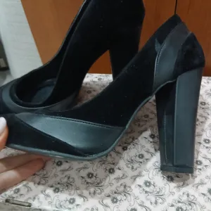 Nove salonke na debelu stiklu