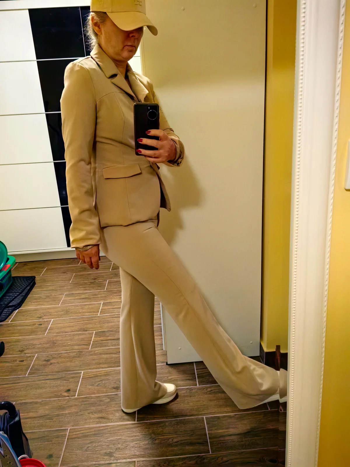 Sako i pantalone zenske