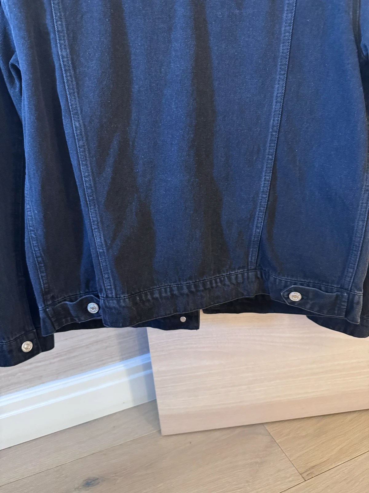 MANGO crna oversized teksas jakna sa nitnama XS/S