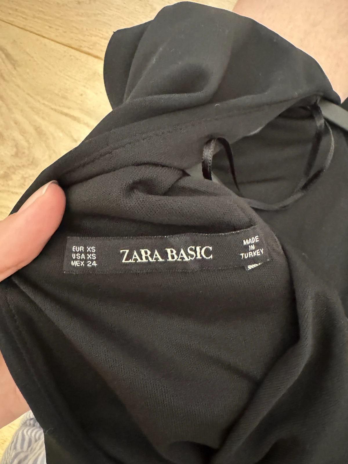 ZARA elegantna crna bodycon haljina XS