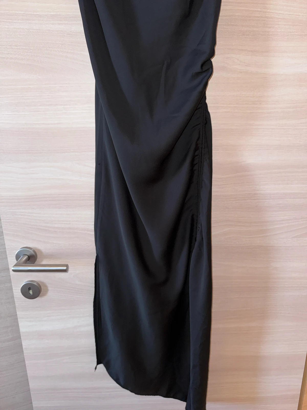 ZARA duga crna elegantna haljina na podešavanje