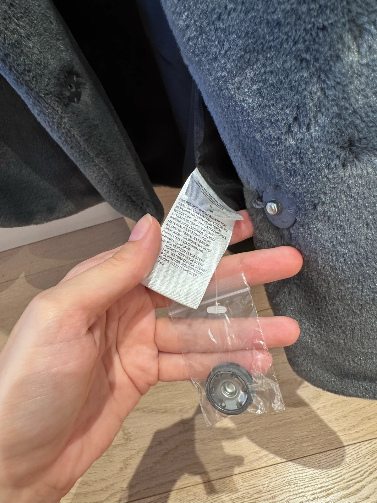 JAKE'S Peek&Cloppenburg bunda od veštačkog krzna vel 36