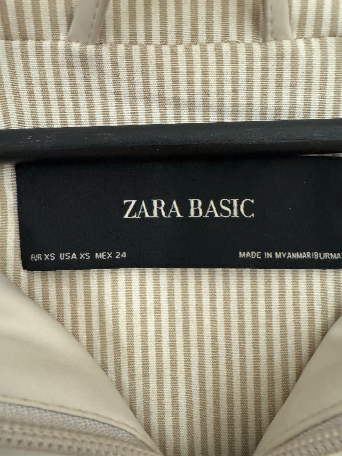 Zara gumirani kišni mantil / jakna sa kapuljačom (vel. XS/S)