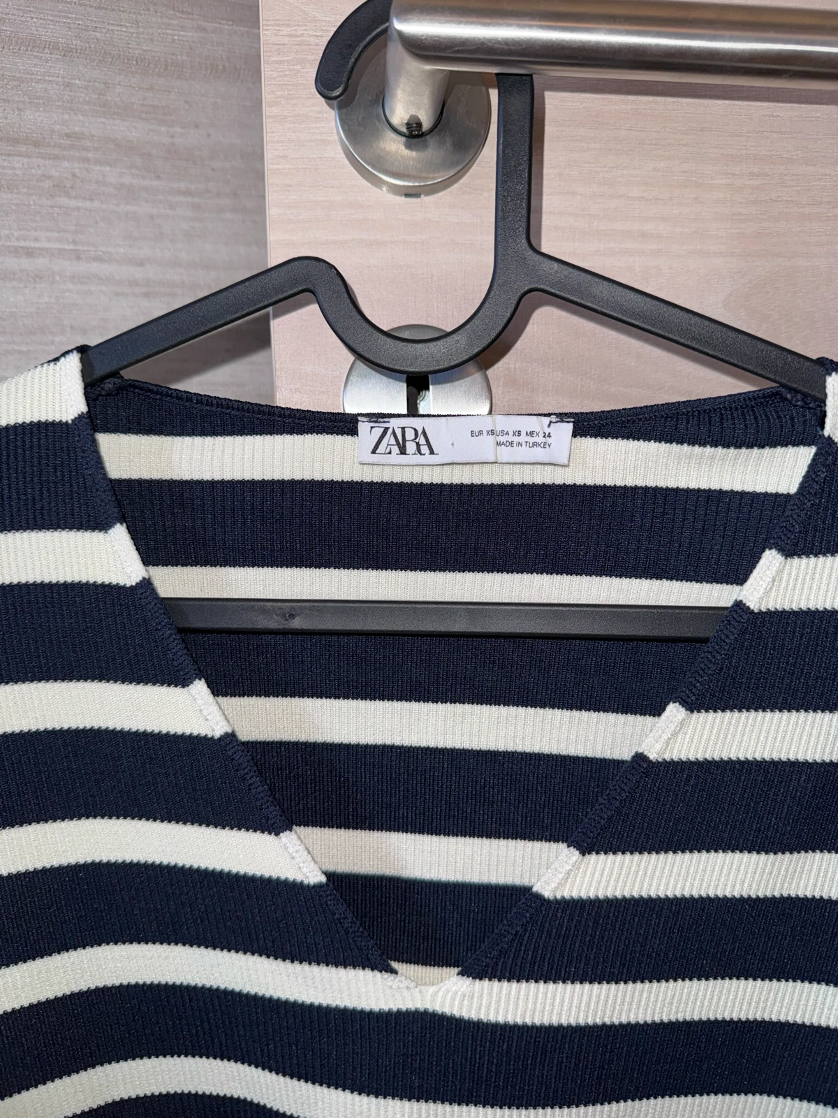 NOVO ZARA preudoban pleteni komplet na pruge