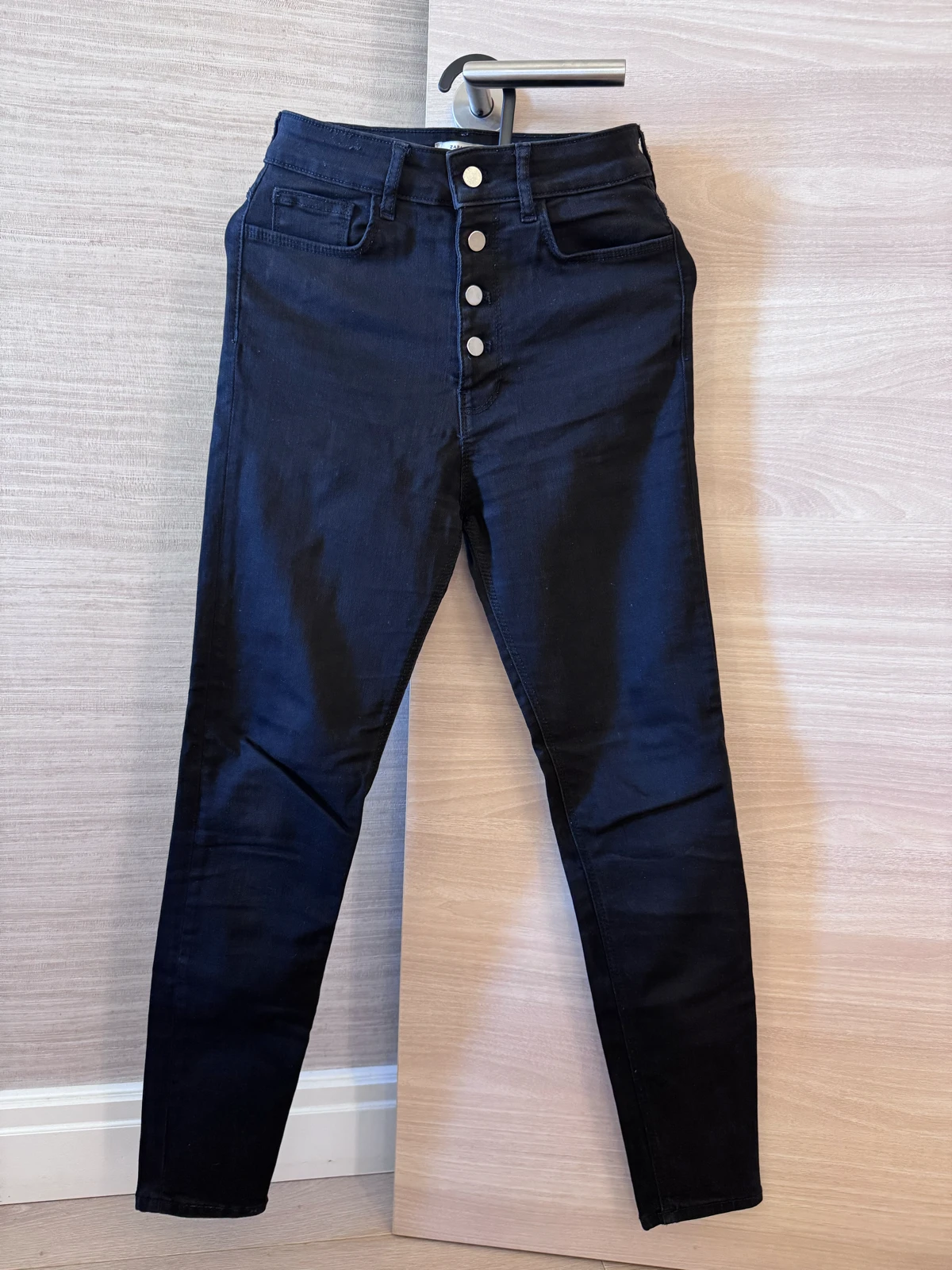ZARA Premium crne skinny farmerke sa dugmićima vel 36 (S)