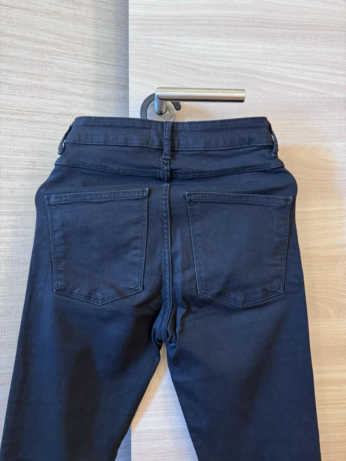ZARA Premium crne skinny farmerke sa dugmićima vel 36 (S)