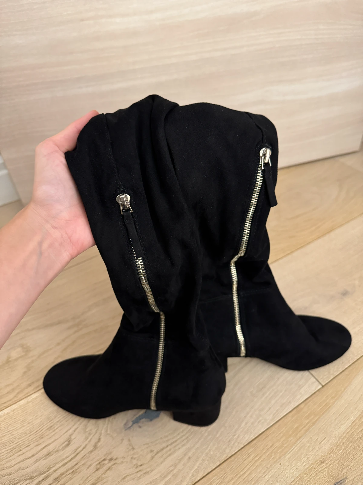 Stradivarius crne plišane čizme PREKO KOLENA (vel. 38)