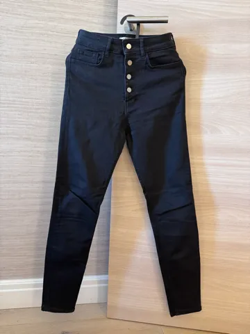 ZARA Premium crne skinny farmerke sa dugmićima vel 36 (S)