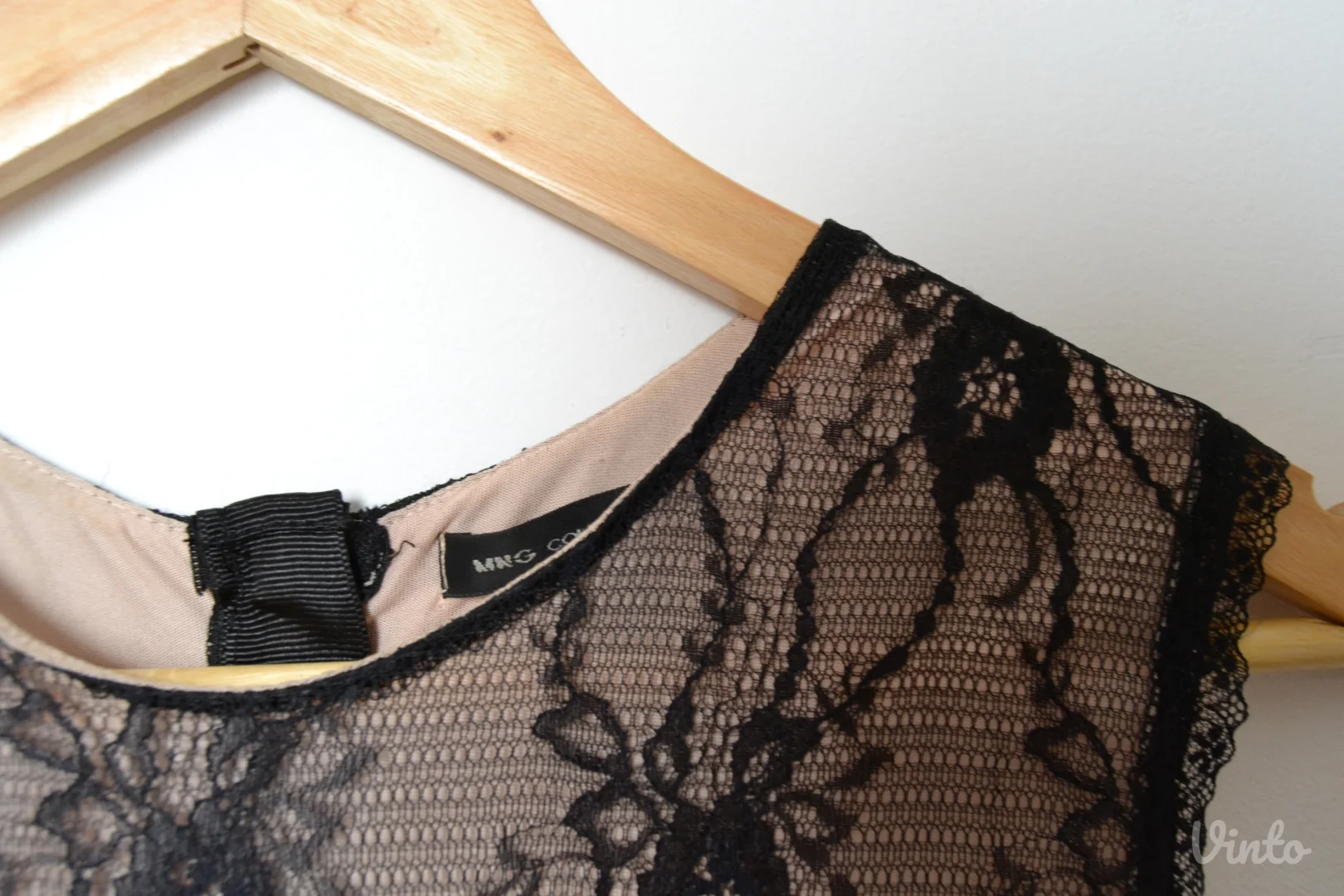 Crna svečana haljina sa čipkom vel 36