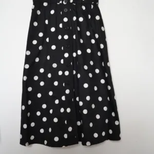 Crno bela suknja na tufne vel 34