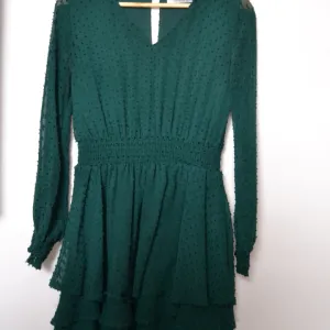 Zelena RESERVED haljina vel. 36