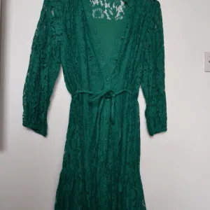 Zelena RESERVED haljina od čipke vel XS