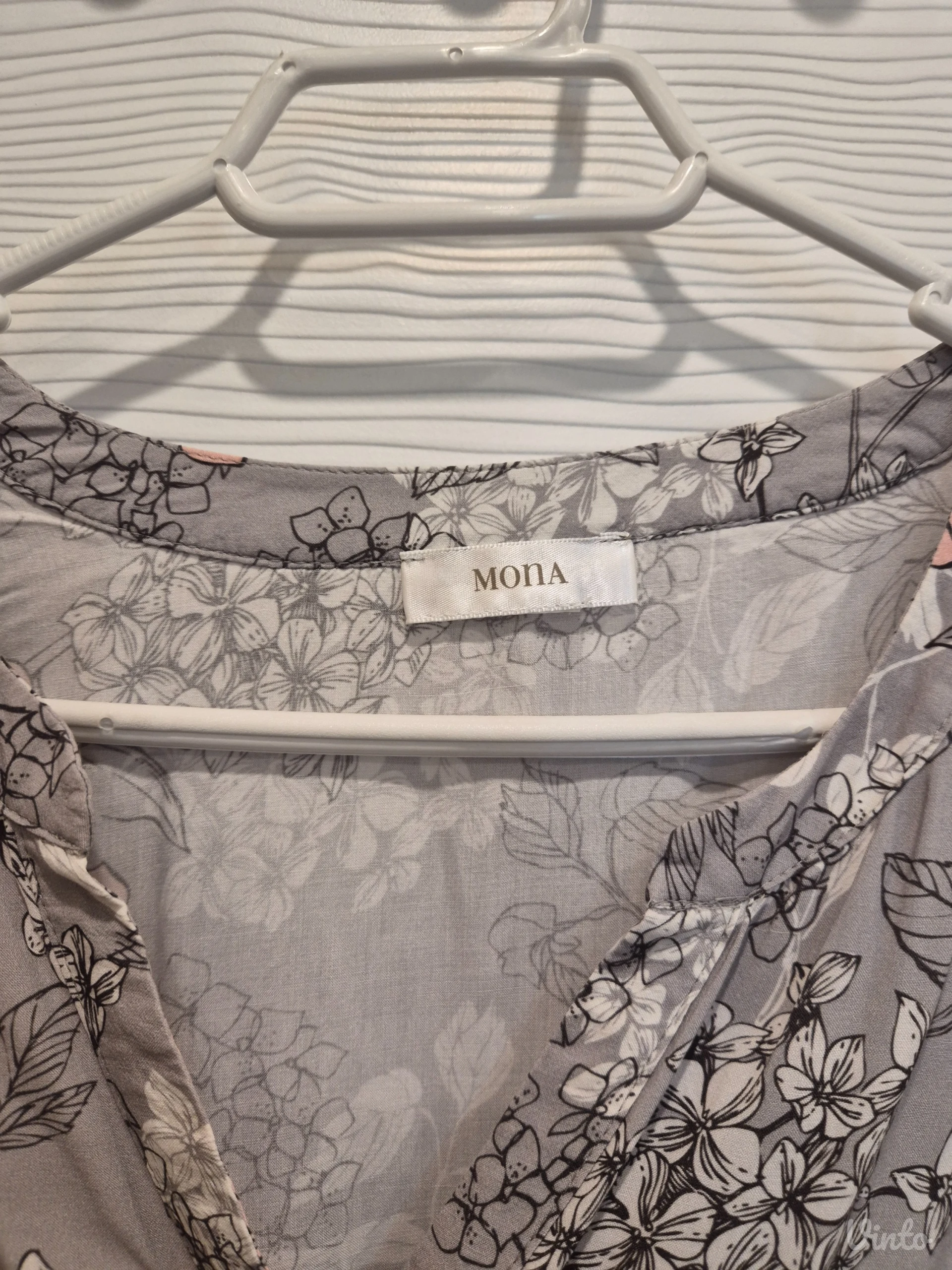 Mona bluza