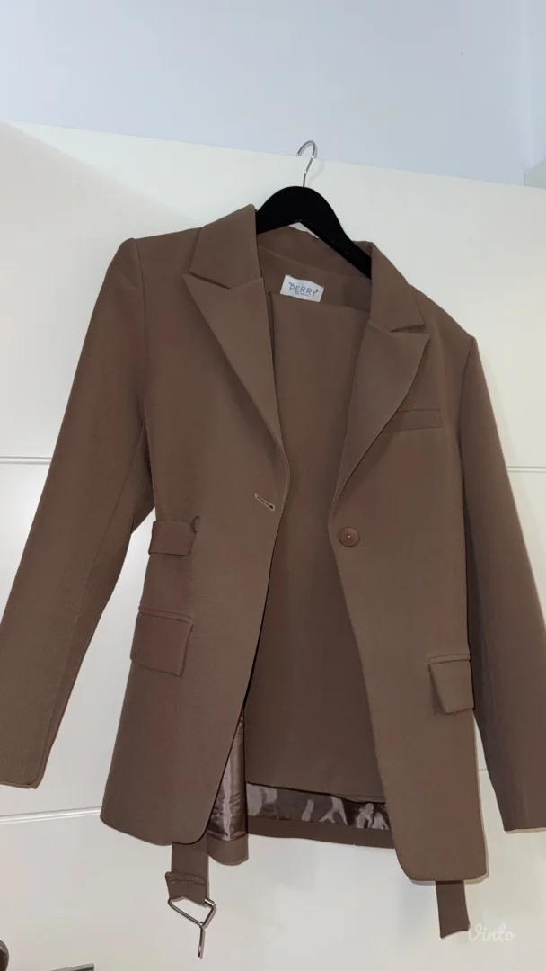 Komplet sako i pantalone