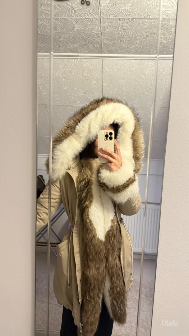 Jakna sa prirodnim krznom