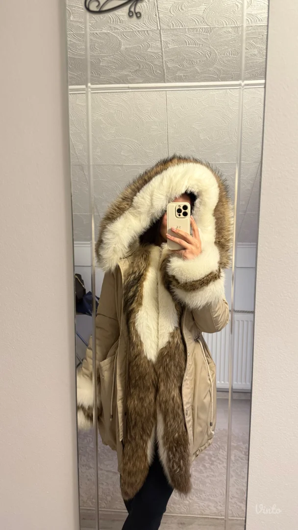 Jakna sa prirodnim krznom