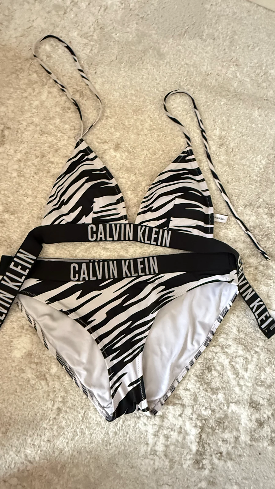 Calvin klein novi kupaci