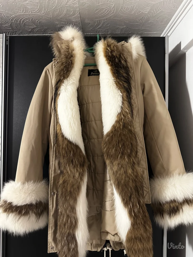 Jakna sa prirodnim krznom