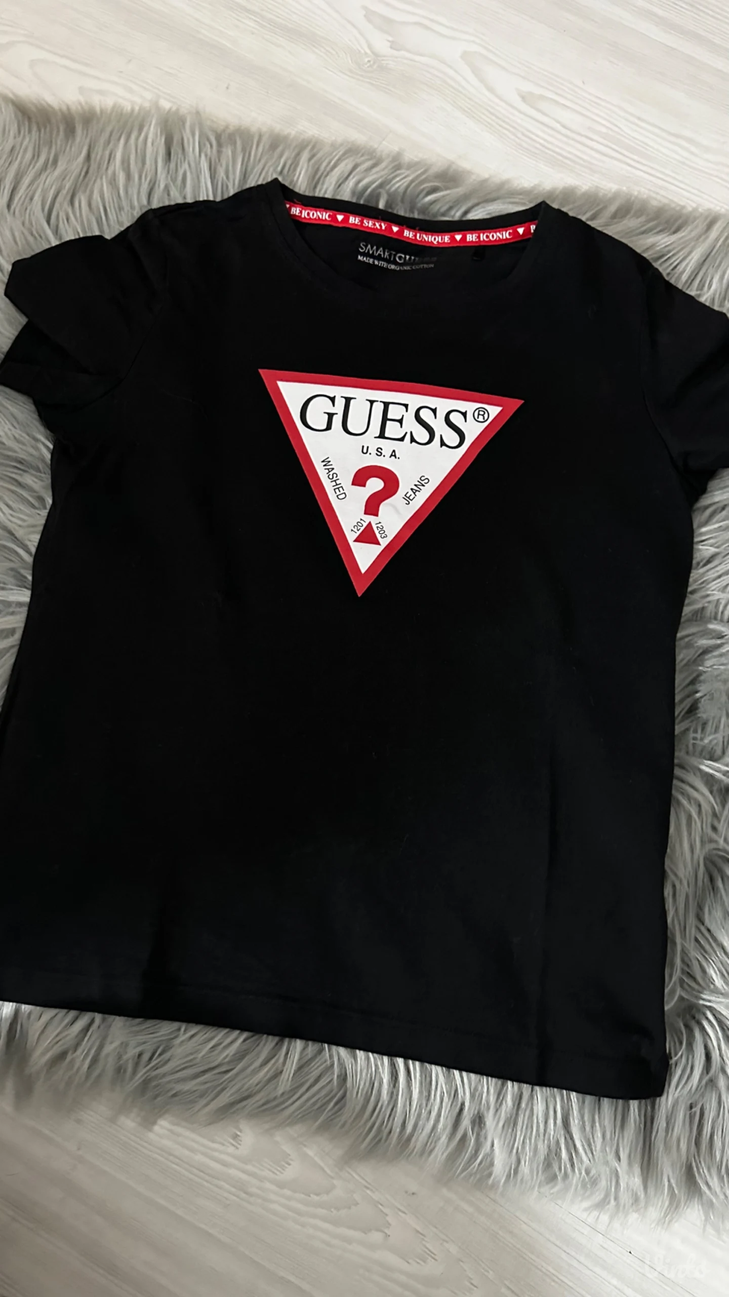Guess majica