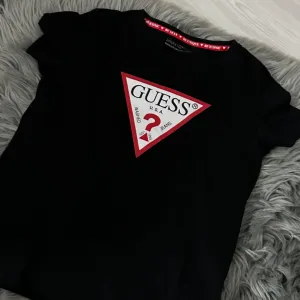 Guess majica