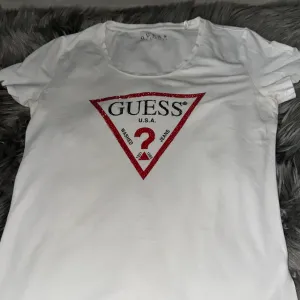 Guess majica