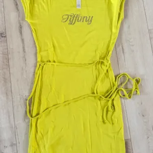 tiffany nova haljina