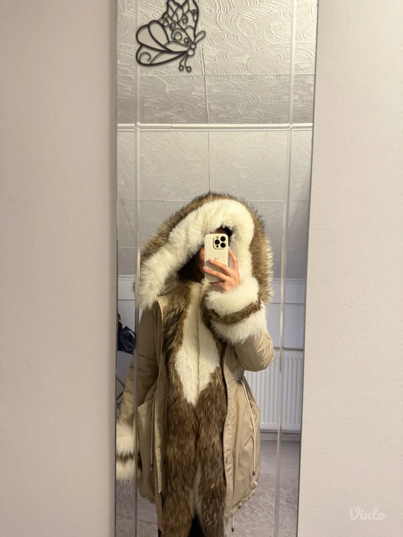 Jakna sa prirodnim krznom