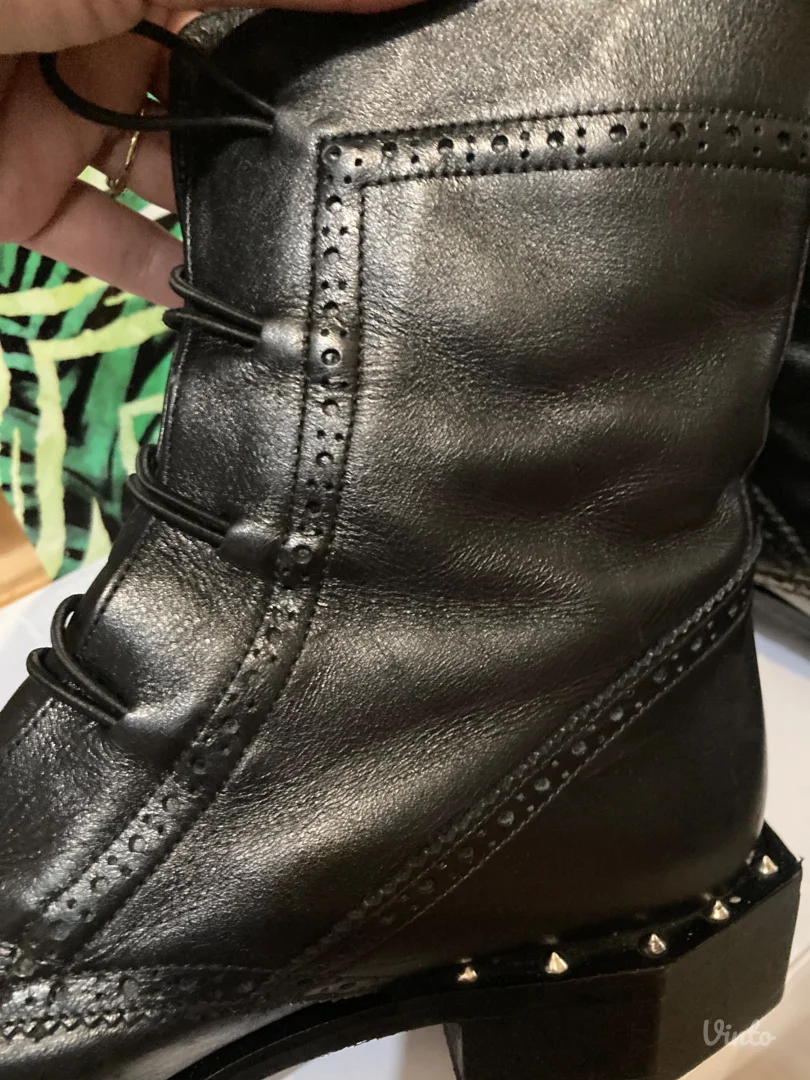 Kožne duboke top model