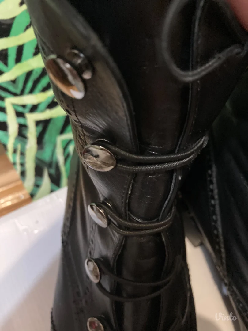 Kožne duboke top model