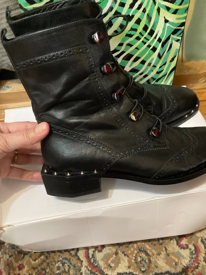 Kožne duboke top model