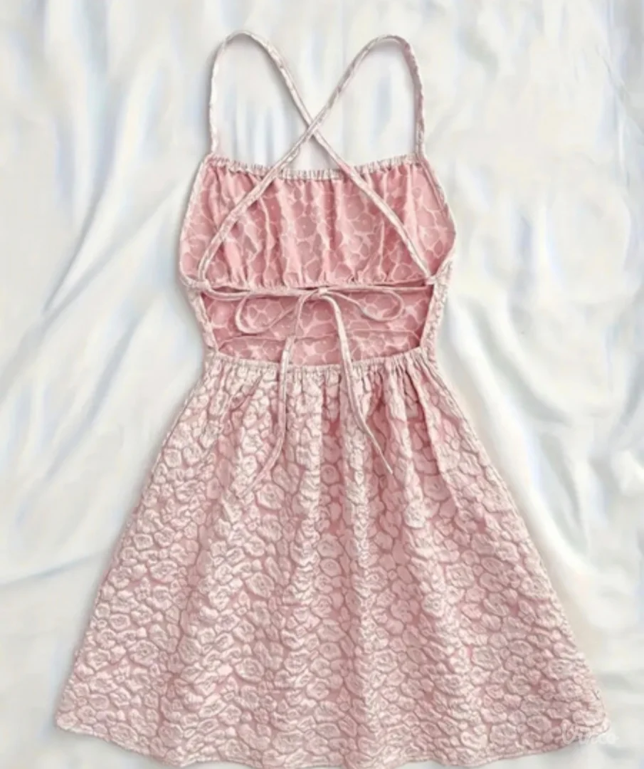 Haljinica gola leđa