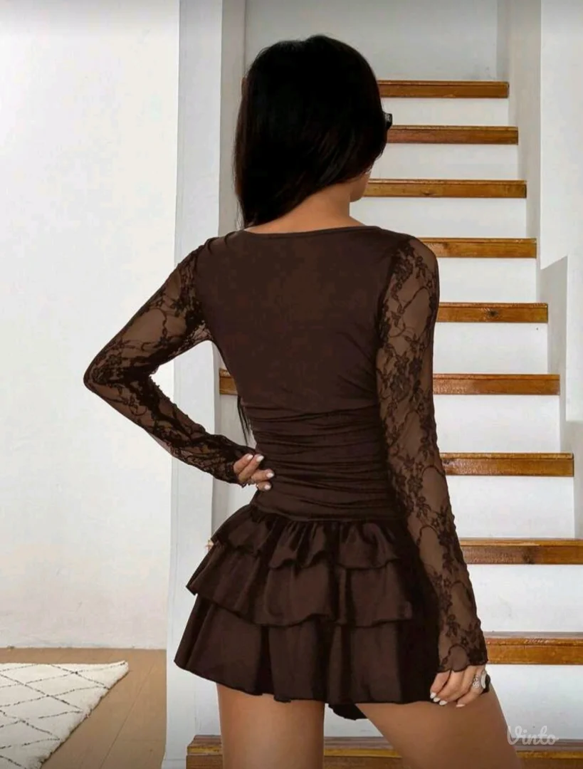 Braon čipkasta haljinica