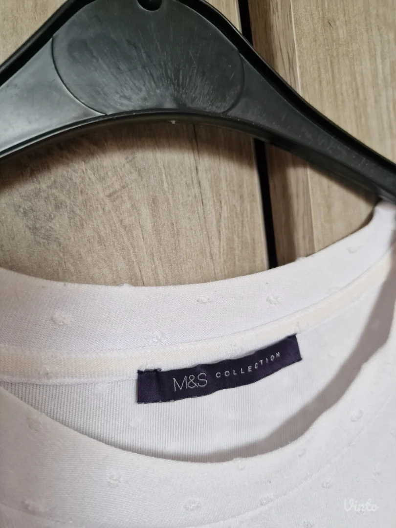 Mark and Spencer bela majica sa karnerima S, M, L