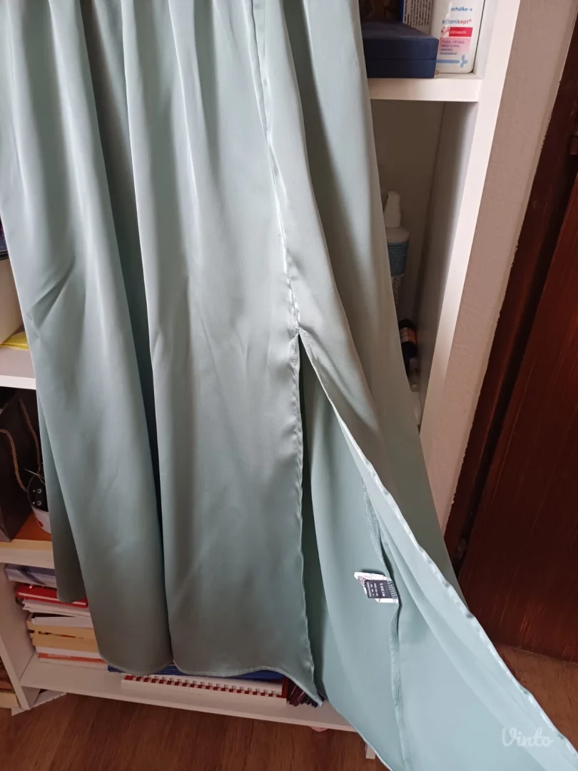 Nova Shein svecana satenska zelena midi haljina 35