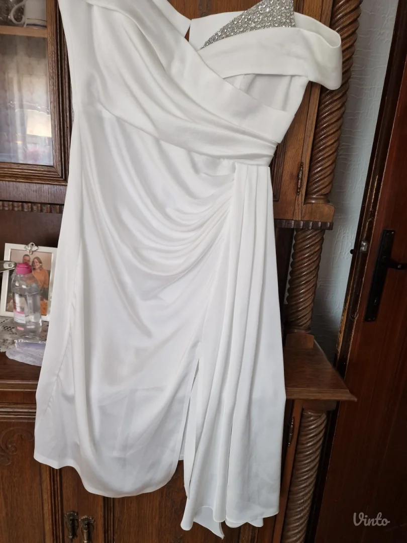 Nova elegantna svecana bela haljina sa etiketom XL