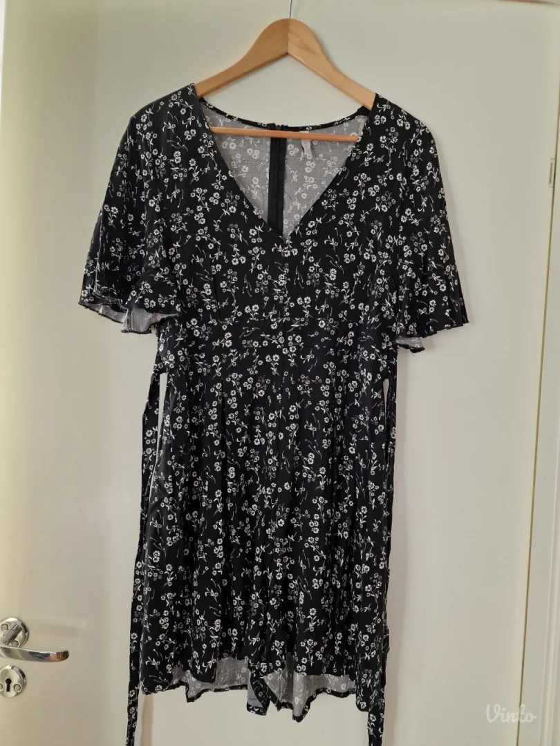 Amisu crni cvetni letnji kratak viskozni kombinezon 42