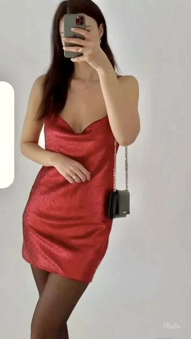 Nova Zara sljokicasta mini haljina na bretele S