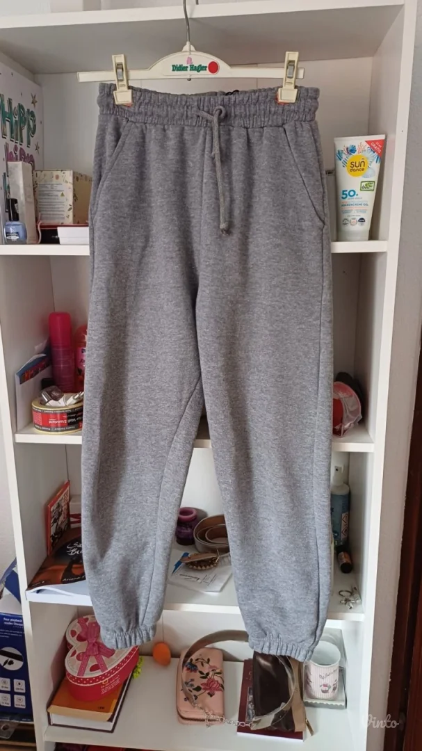 Nove sive Sinsay trenerke XS