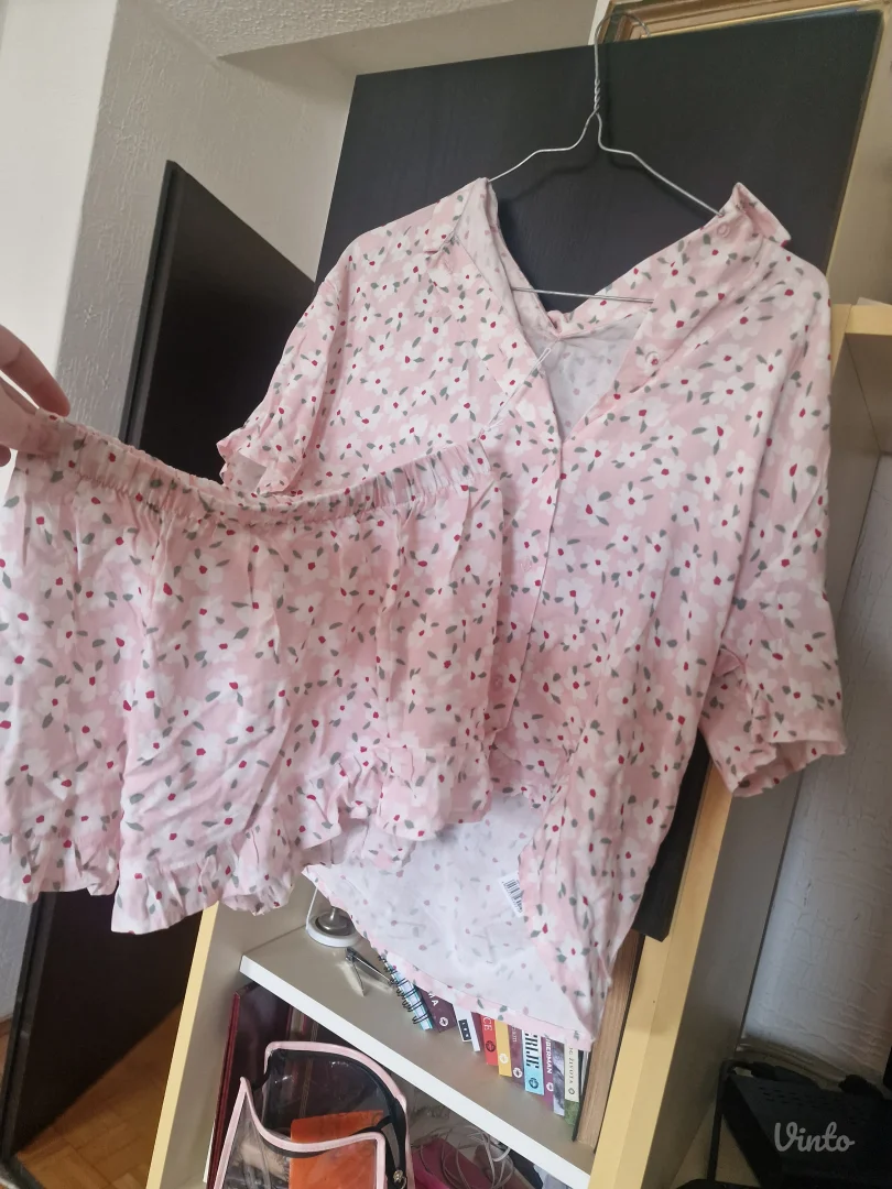 Nova Sinsay roze viskozna komplet letnja pidzama