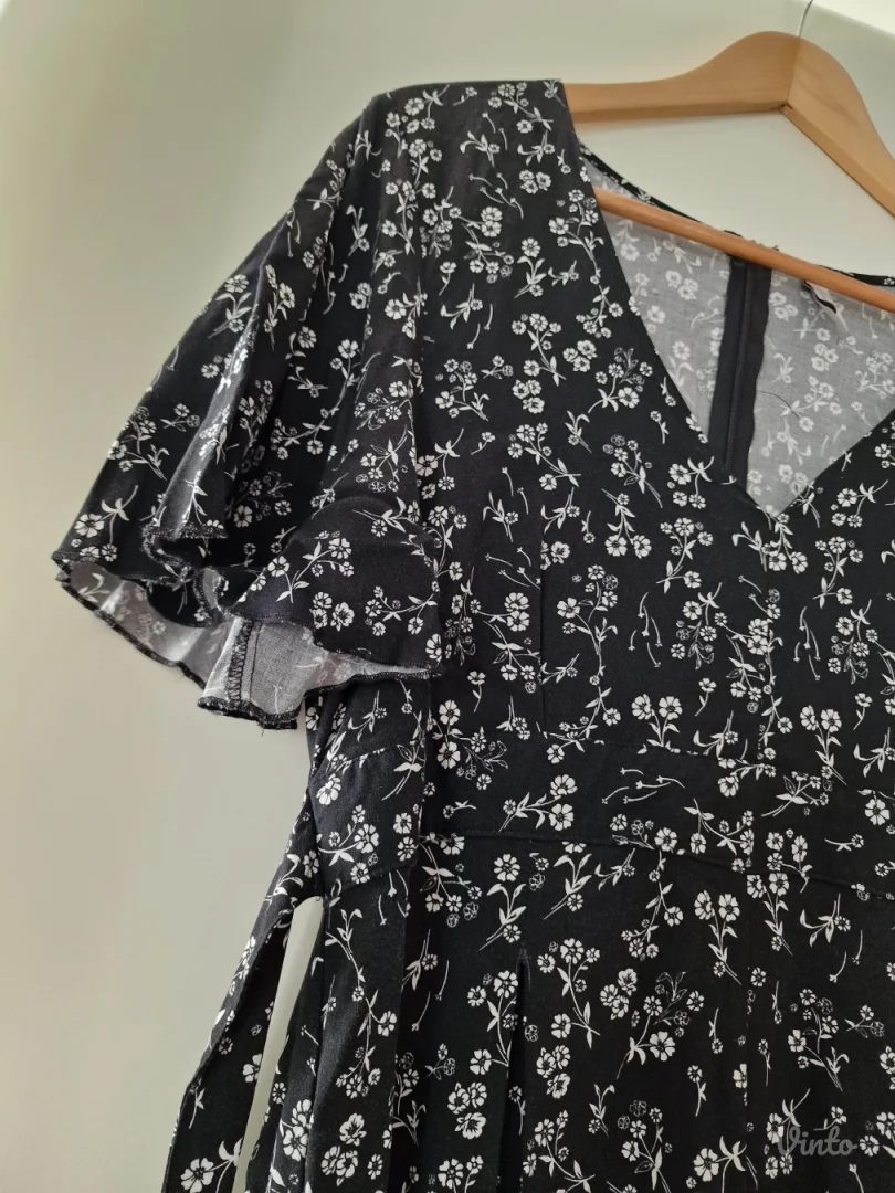 Amisu crni cvetni letnji kratak viskozni kombinezon 42