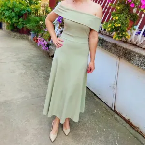 Missguided zelena midi svecana elegantna haljina