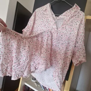 Nova Sinsay roze viskozna komplet letnja pidzama