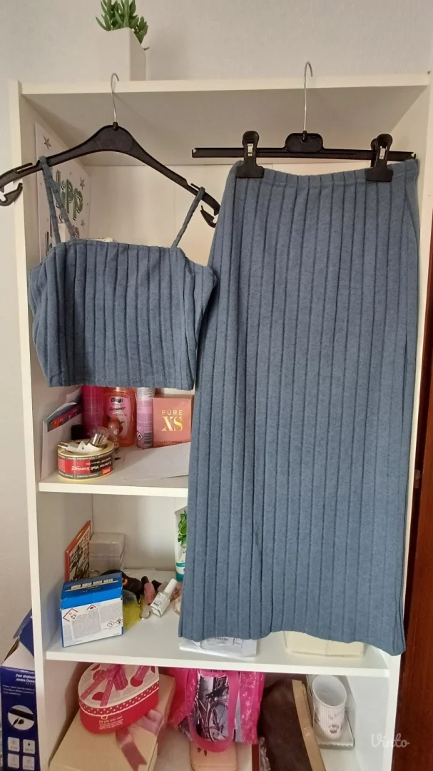 Komplet top + duboka midi suknja Novo!