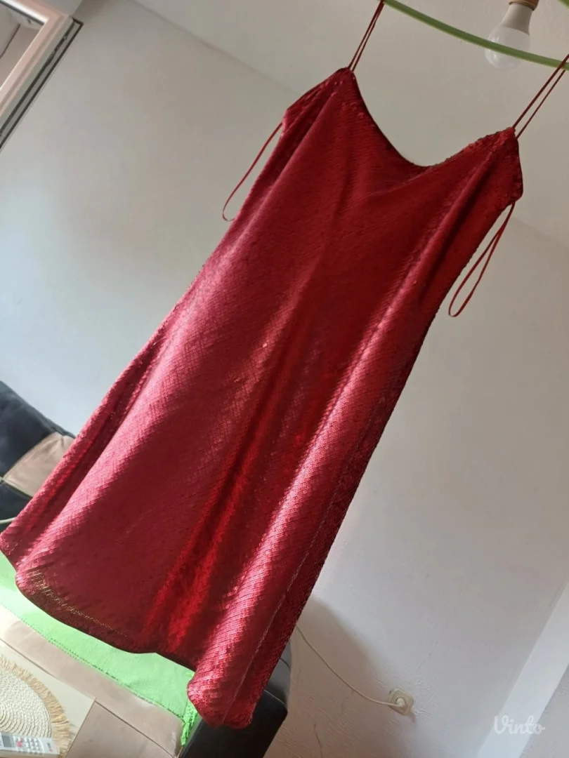 Nova Zara sljokicasta mini haljina na bretele S