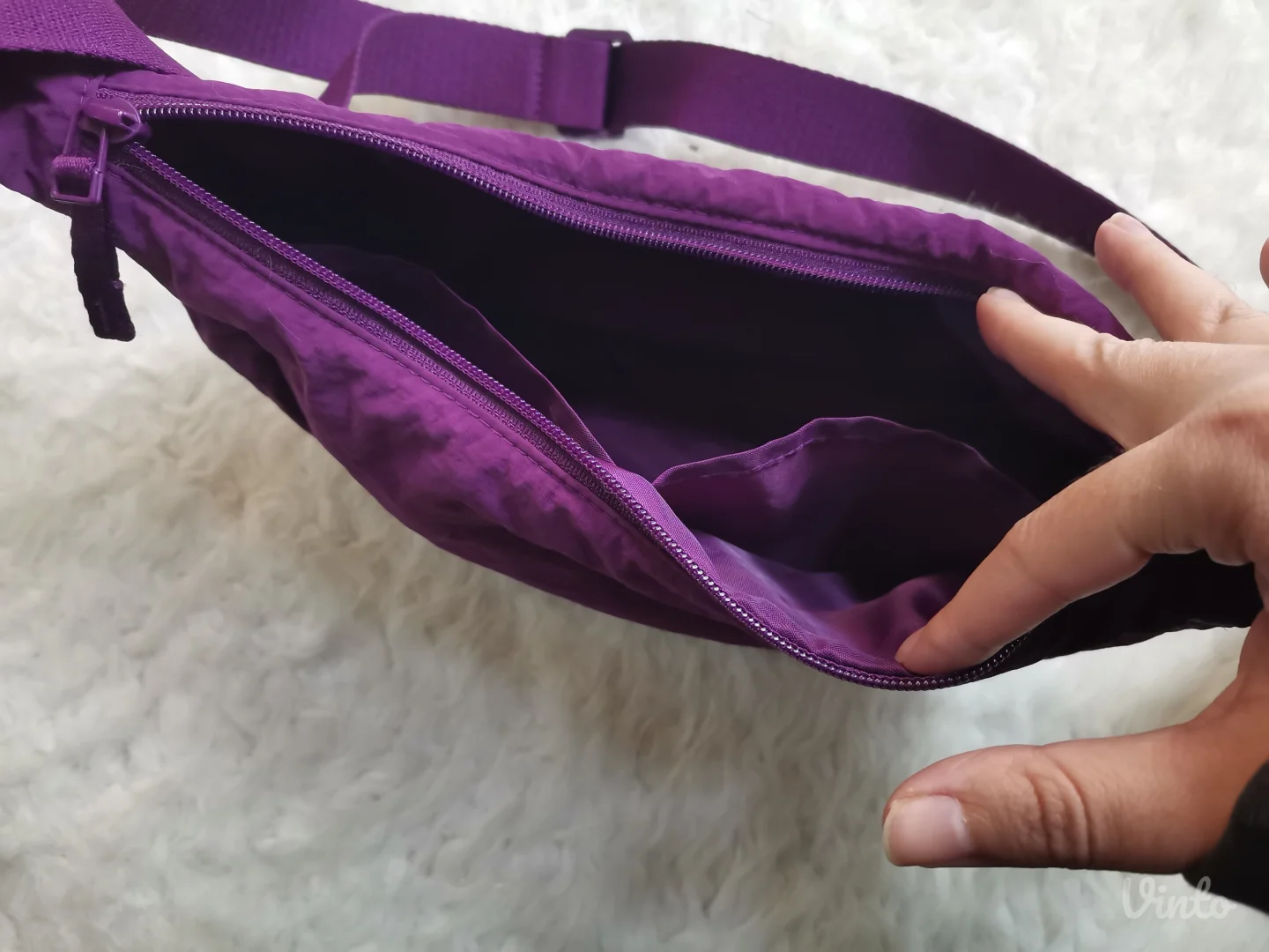 Uniqlo Round Mini Shoulder Bag