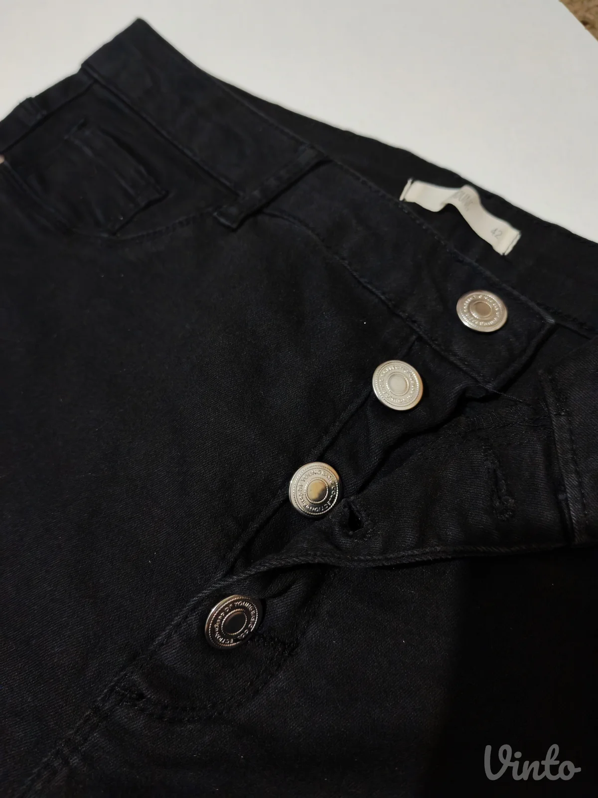 Crne kargo pantalone visokog struka – D.Young